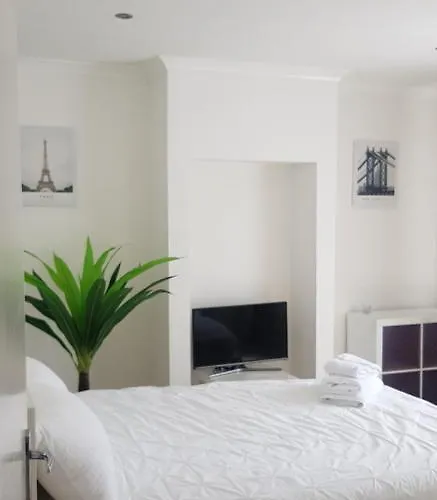 Mirandas Place
